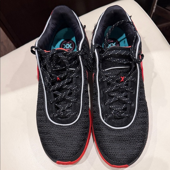 Lebron 20 Nike Athletic Shoes - Picture 2 of 5